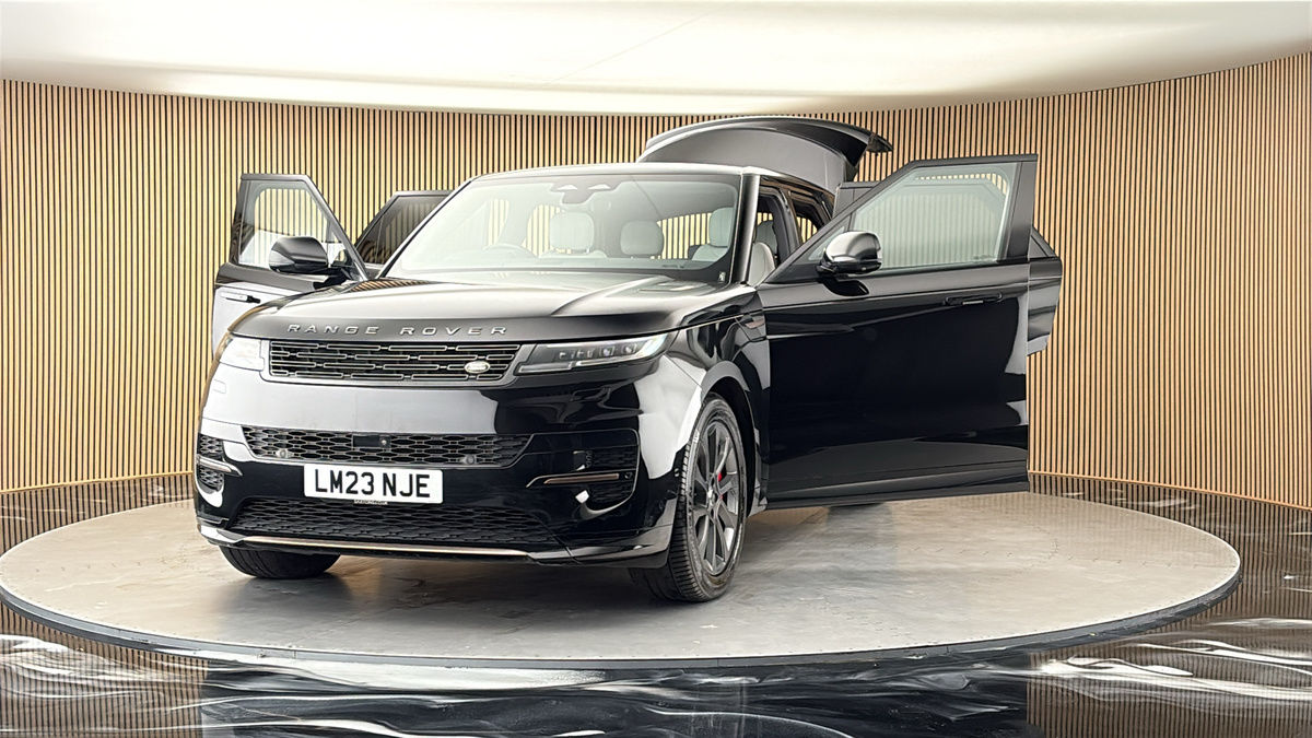 More views of Land Rover Range Rover Sport