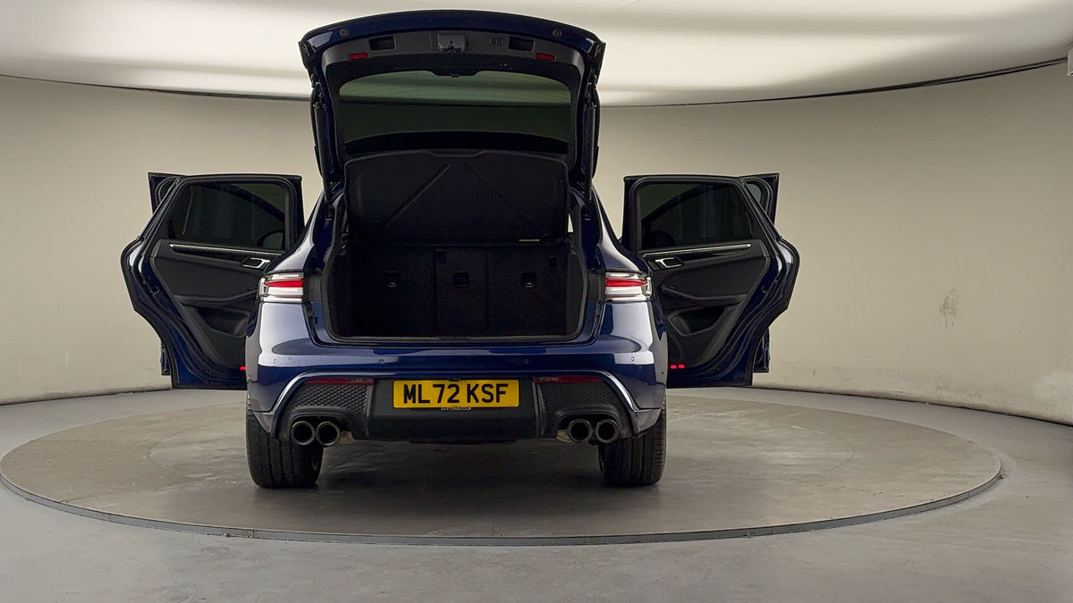 More views of Porsche Macan