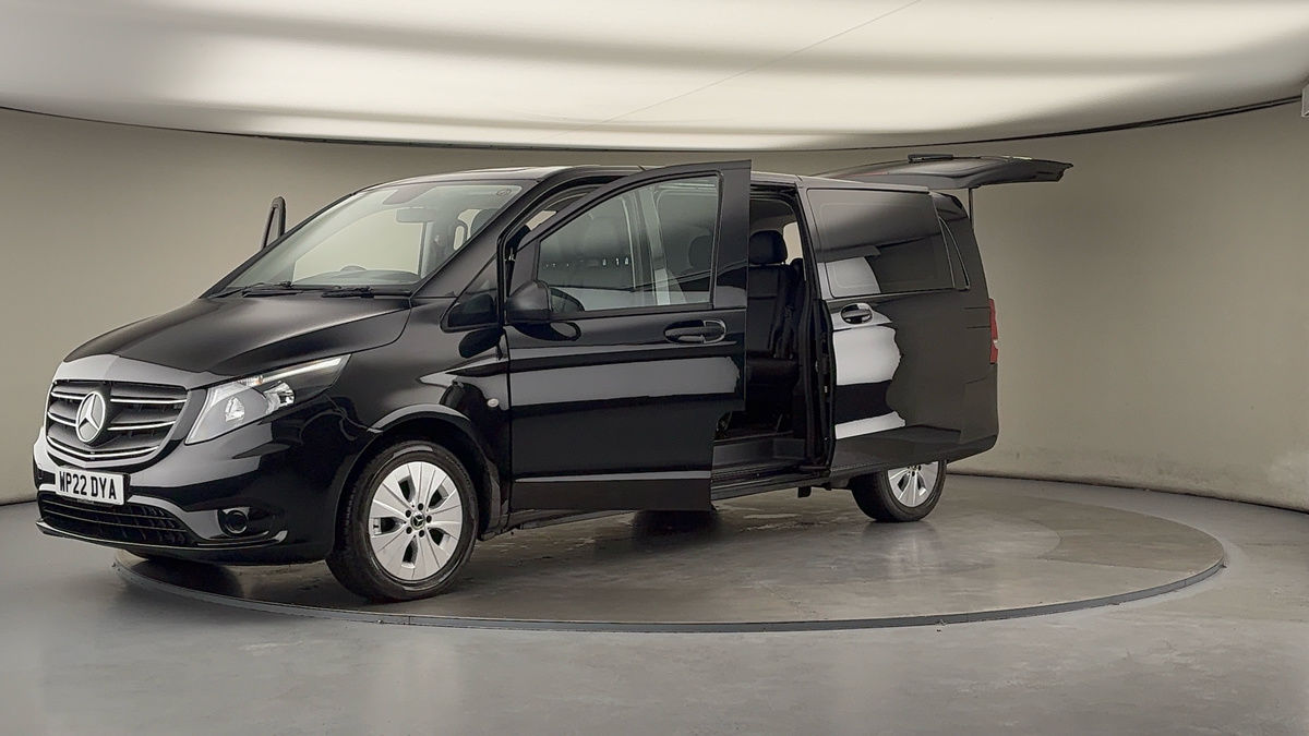 More views of Mercedes-Benz Vito