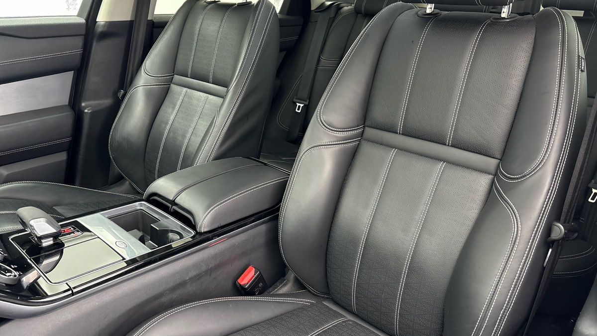 Land Rover Range Rover Velar Image 7