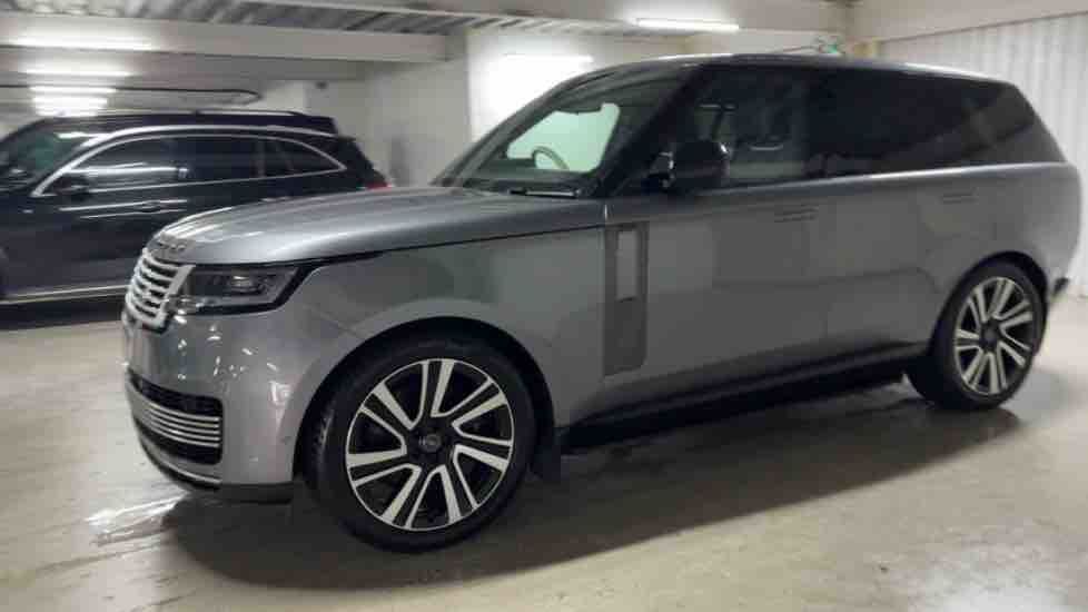 More views of Land Rover Range Rover