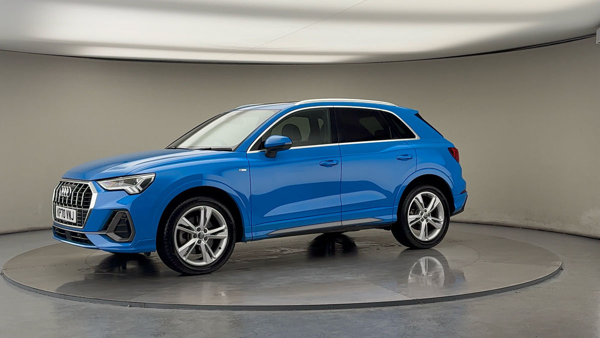 More views of Audi Q3