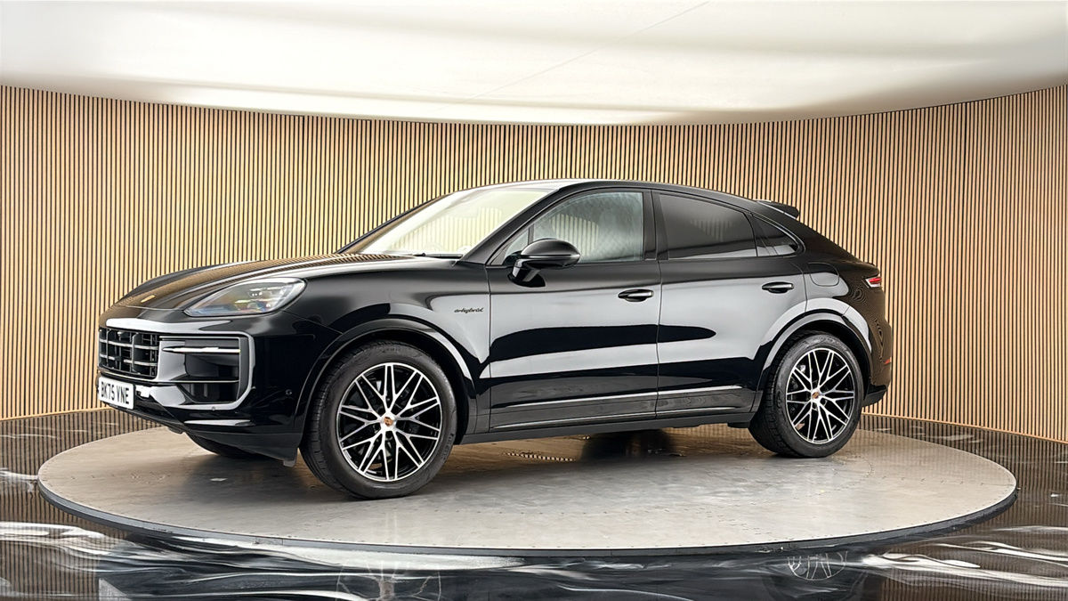 More views of Porsche Cayenne