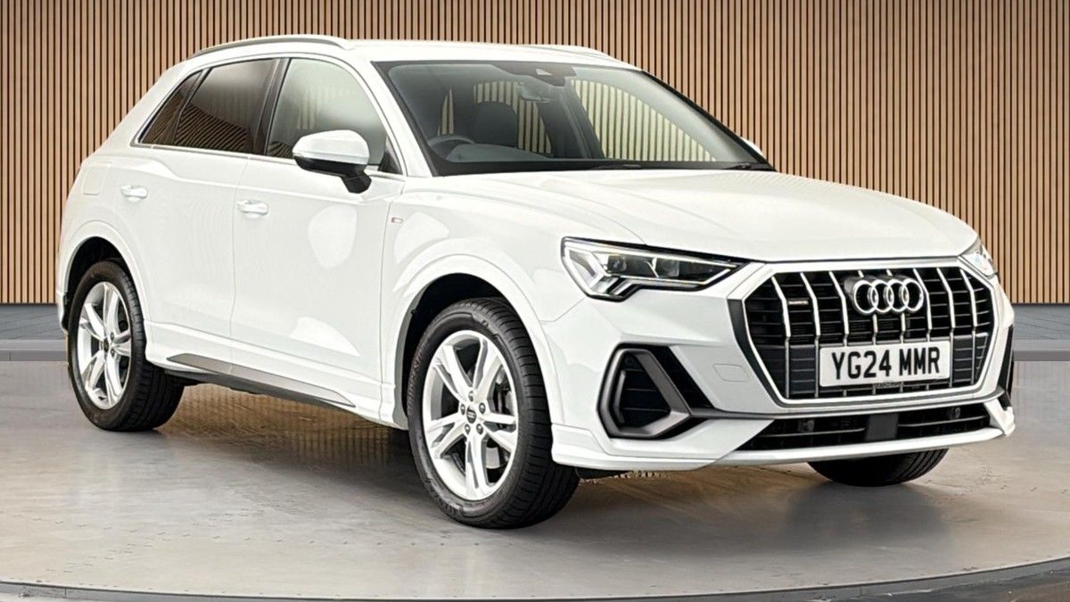 Audi Q3 Sticky Header Image