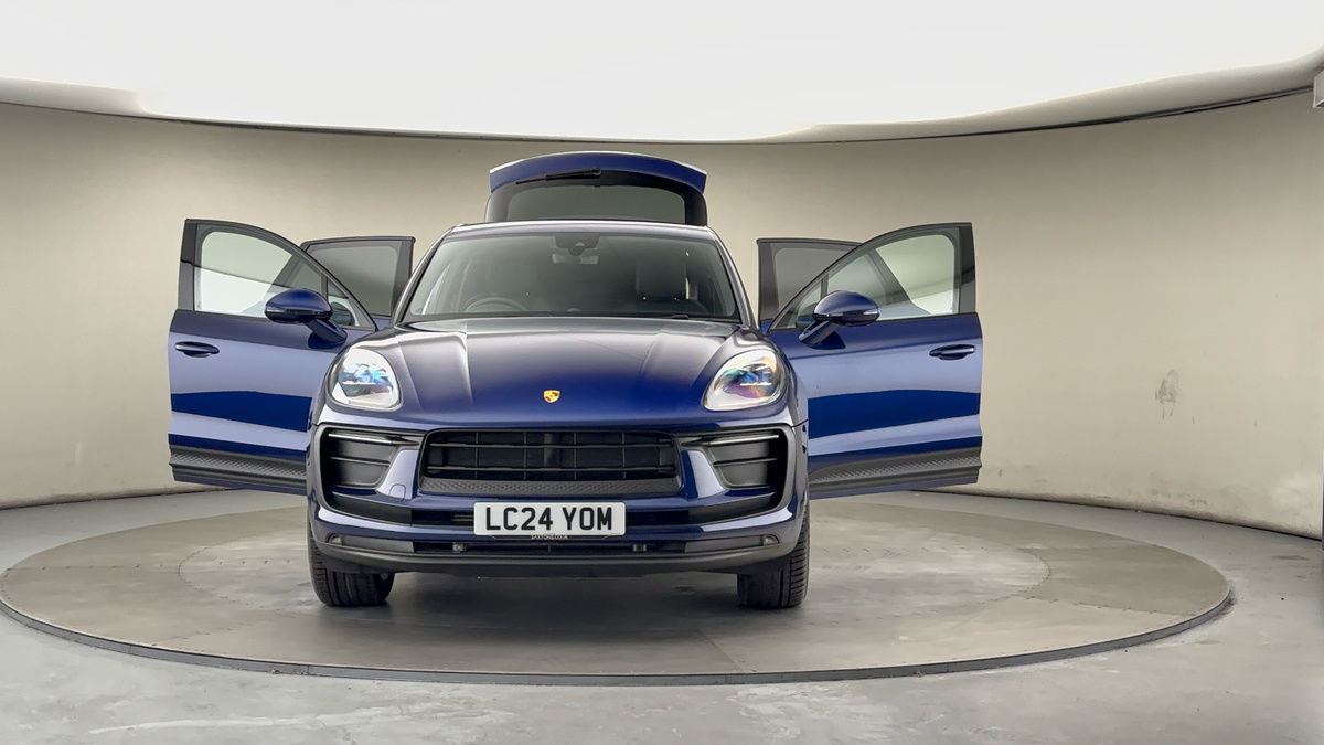 More views of Porsche Macan