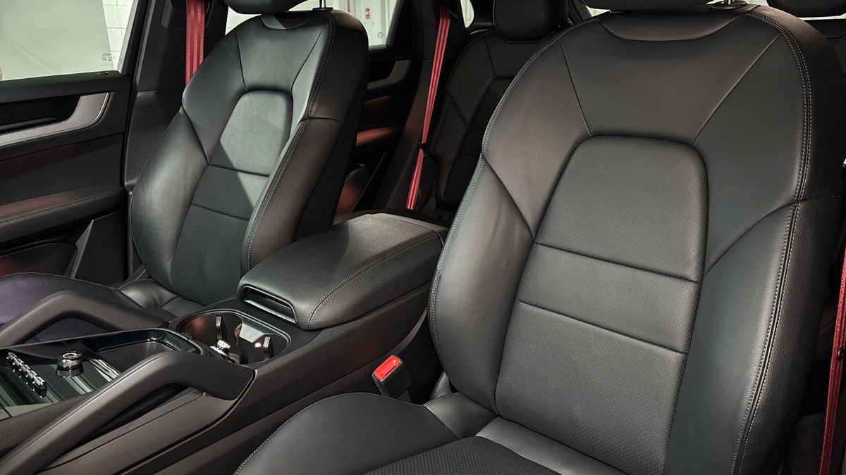 Porsche Cayenne Image 7