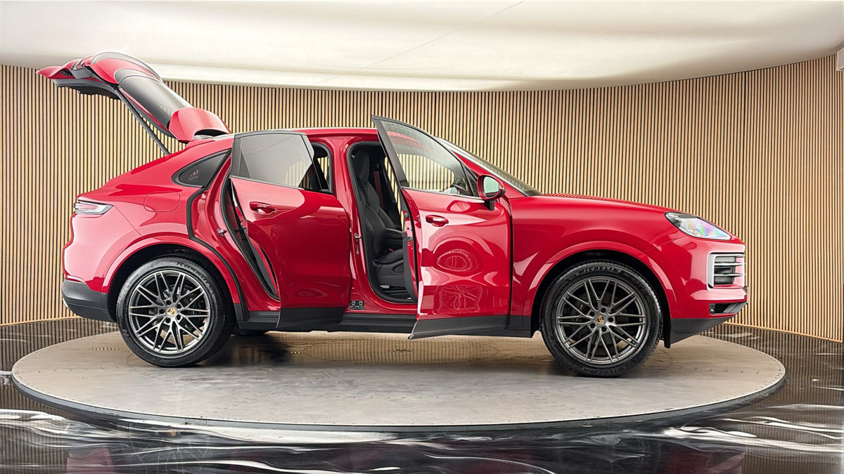 More views of Porsche Cayenne