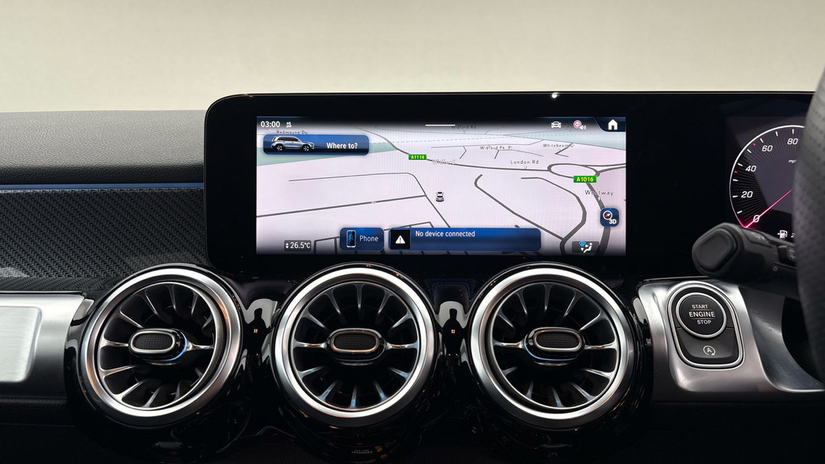 Mercedes-Benz GLB Image 17