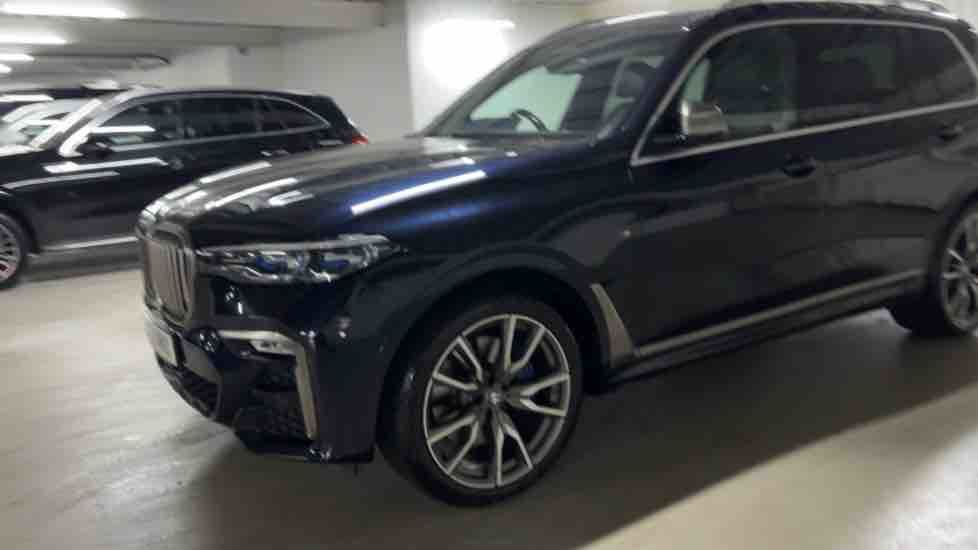 More views of BMW X7
