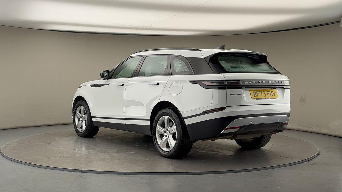 Land Rover Range Rover Velar Image 2