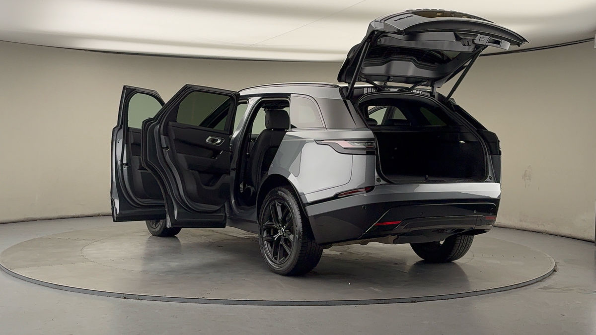 Land Rover Range Rover Velar Image 23