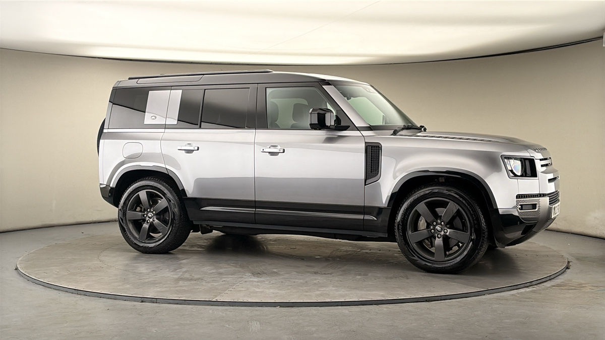 More views of Land Rover Defender 110