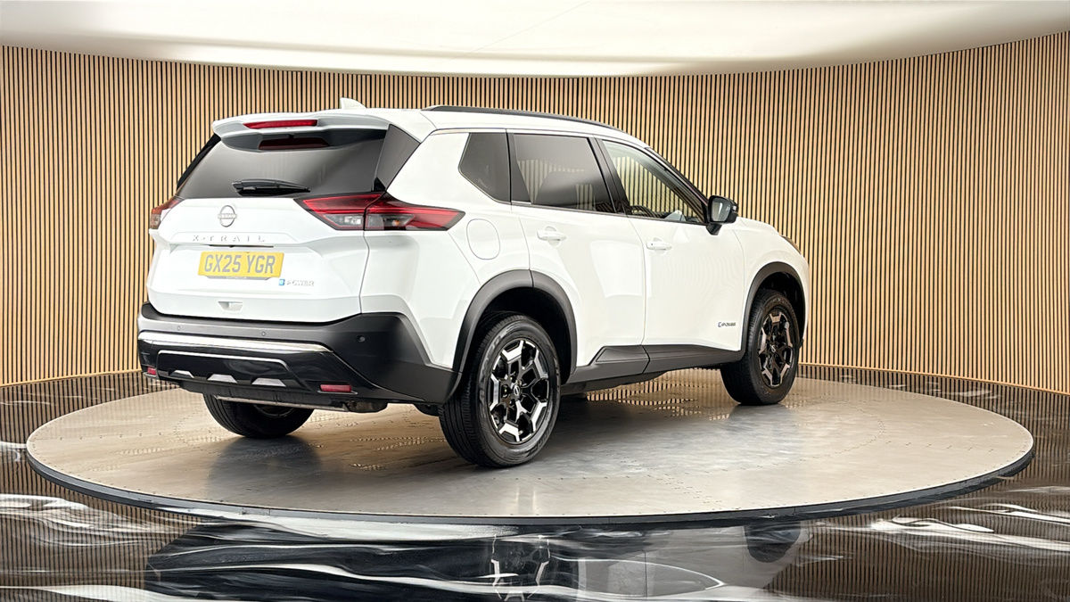 More views of Nissan X-Trail