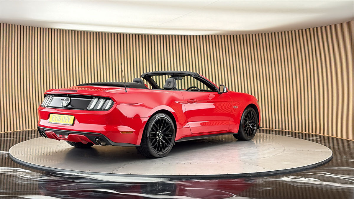 Ford Mustang Image 21
