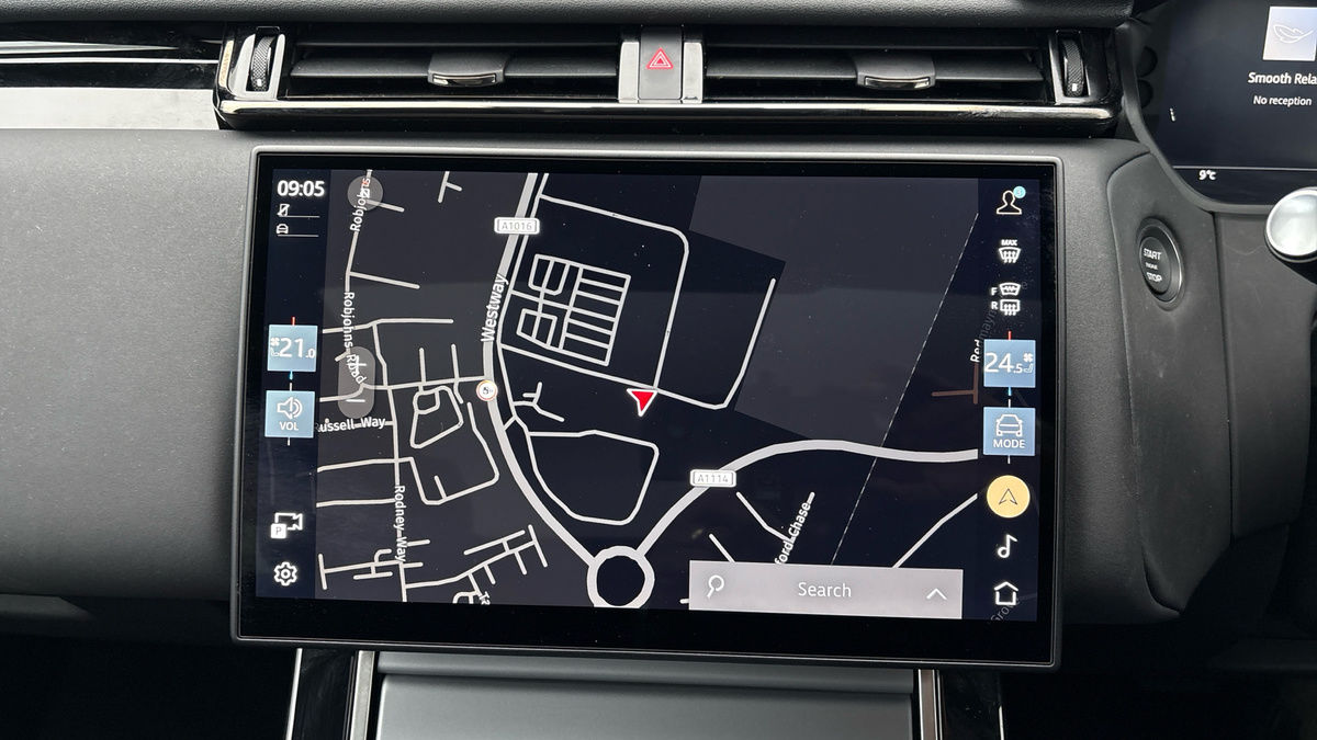 Land Rover Range Rover Velar Image 17