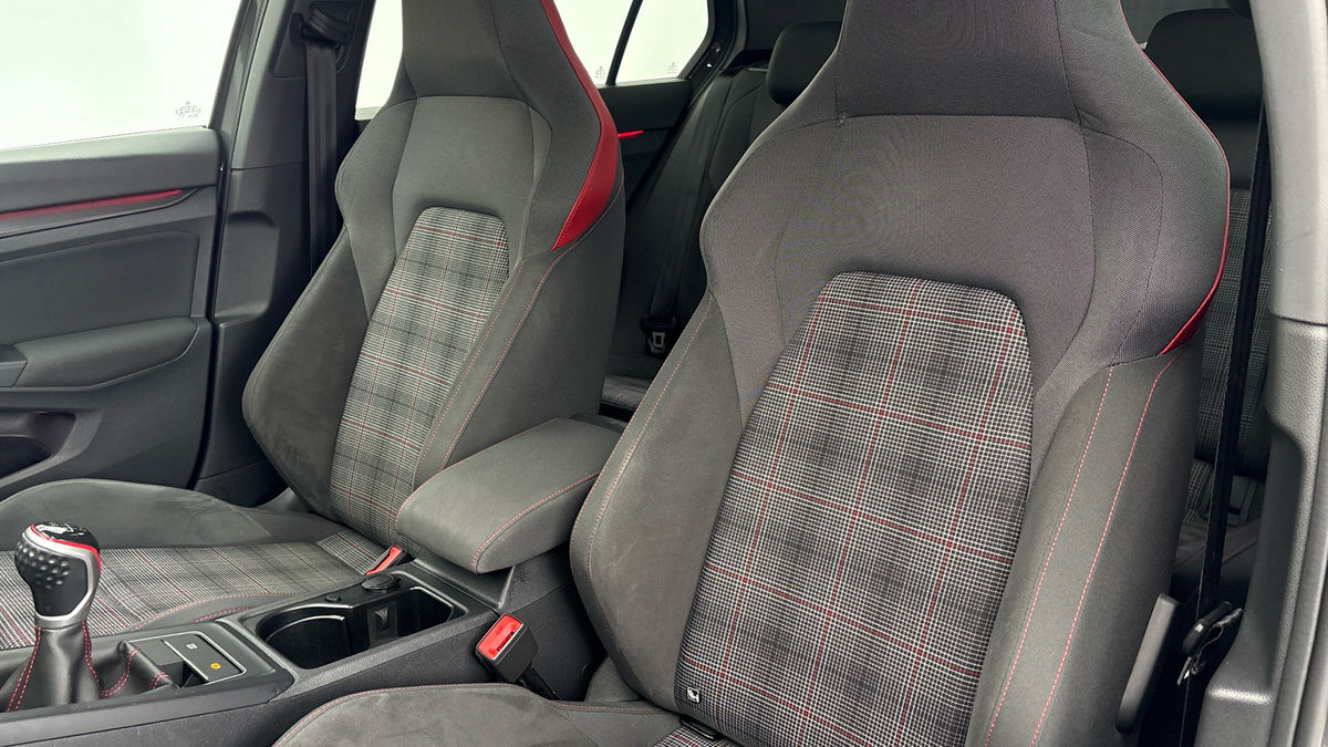 Volkswagen Golf Image 7