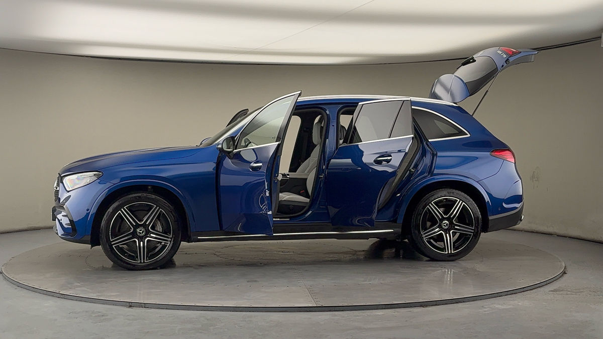 More views of Mercedes-Benz GLC