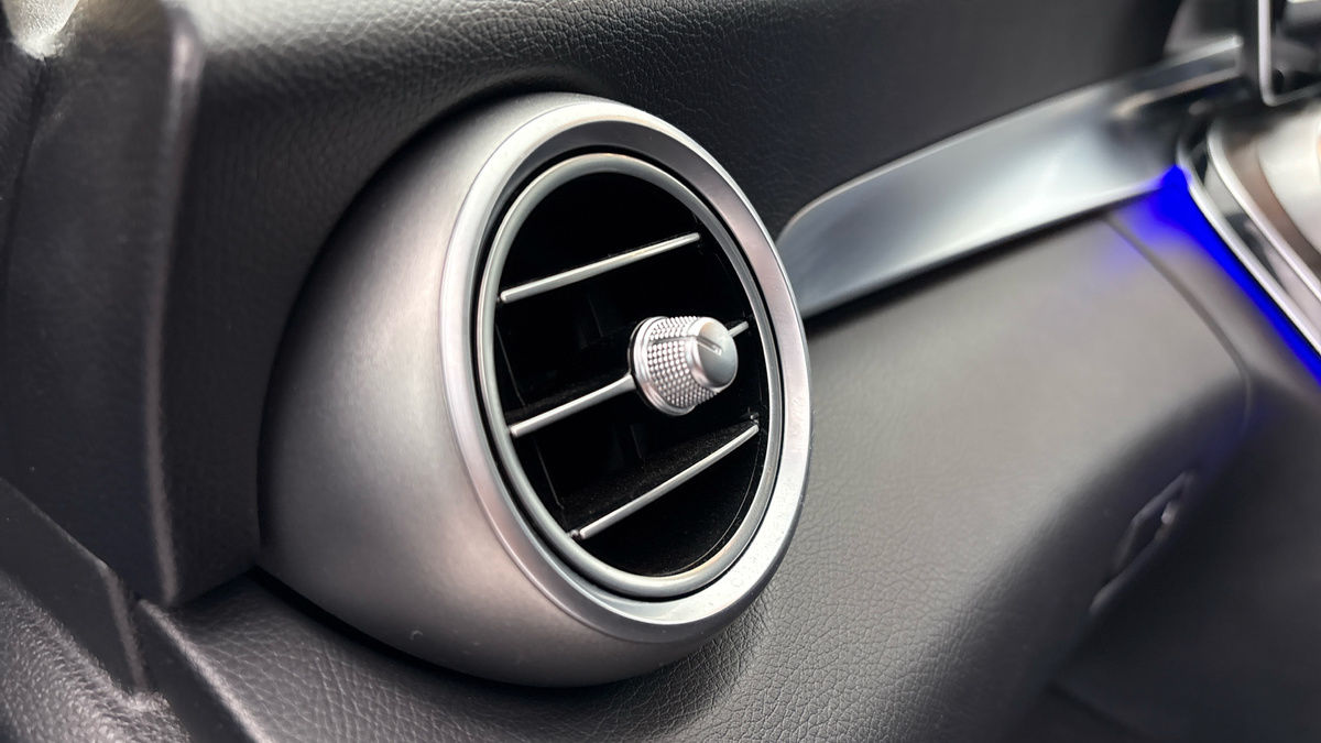 Mercedes-Benz C Class Image 6