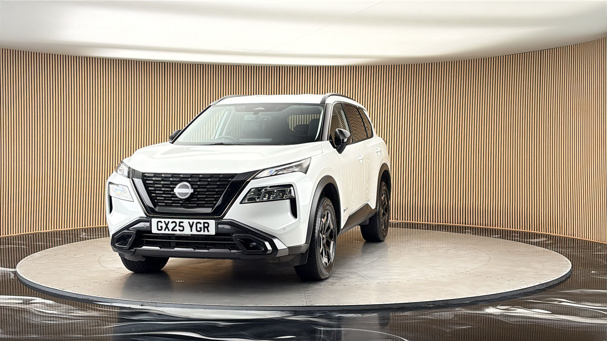 More views of Nissan X-Trail