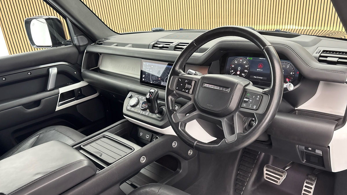 Land Rover Defender 90 Image 5