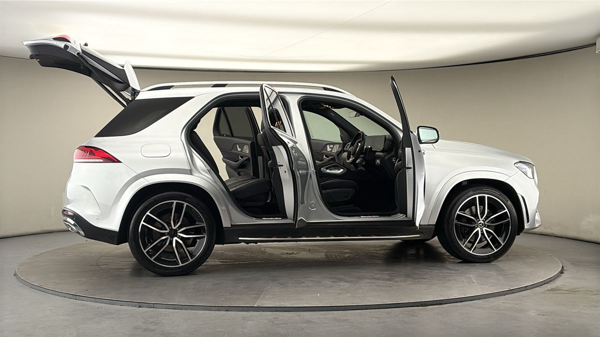 More views of Mercedes-Benz GLE