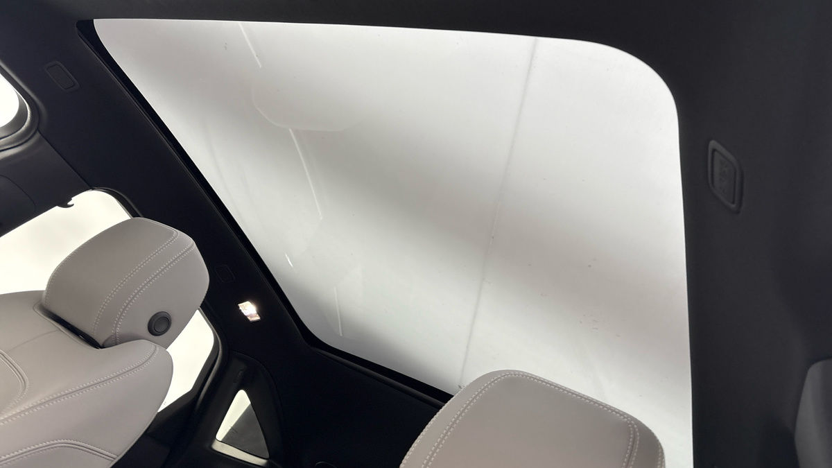 Jaguar E-PACE Image 6