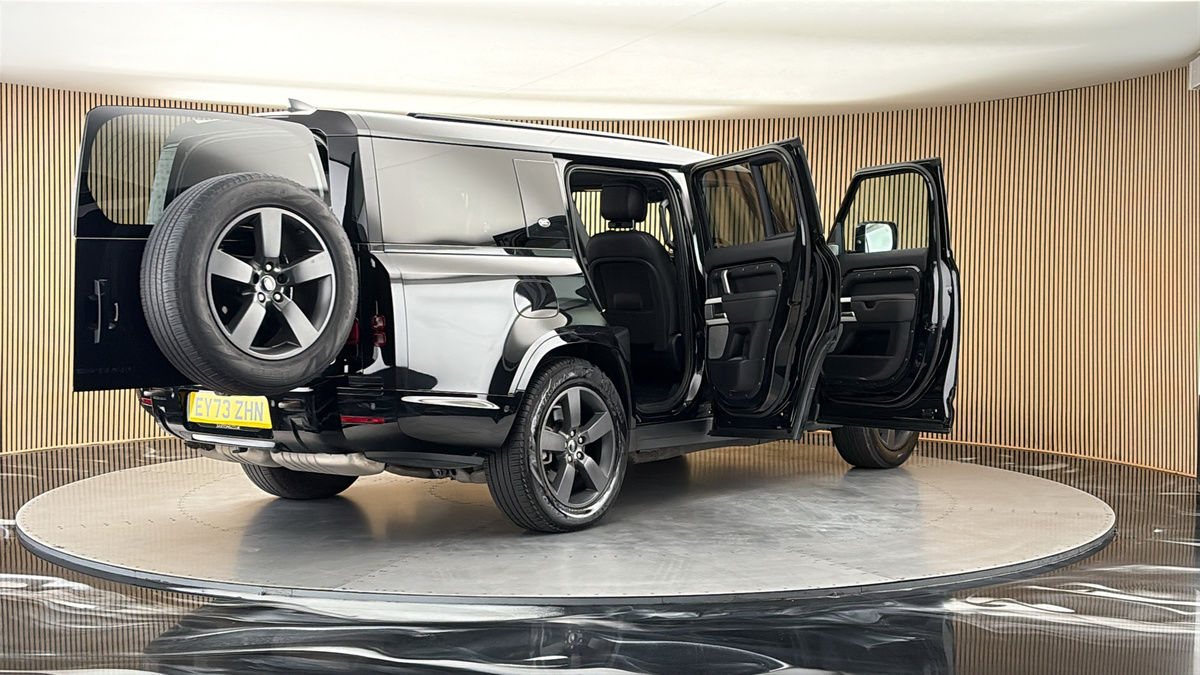 More views of Land Rover Defender 130