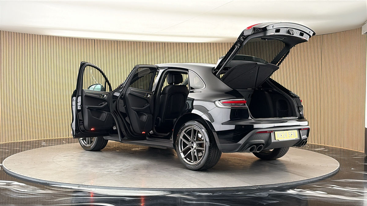 More views of Porsche Macan