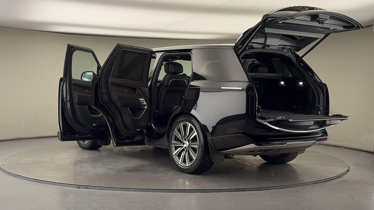 More views of Land Rover Range Rover