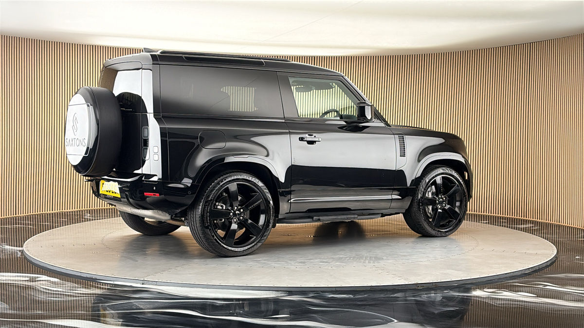 More views of Land Rover Defender 90