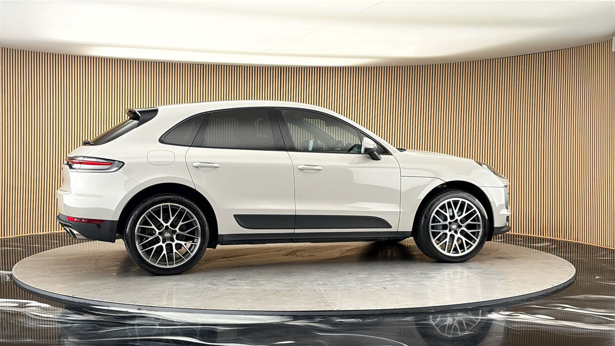 More views of Porsche Macan