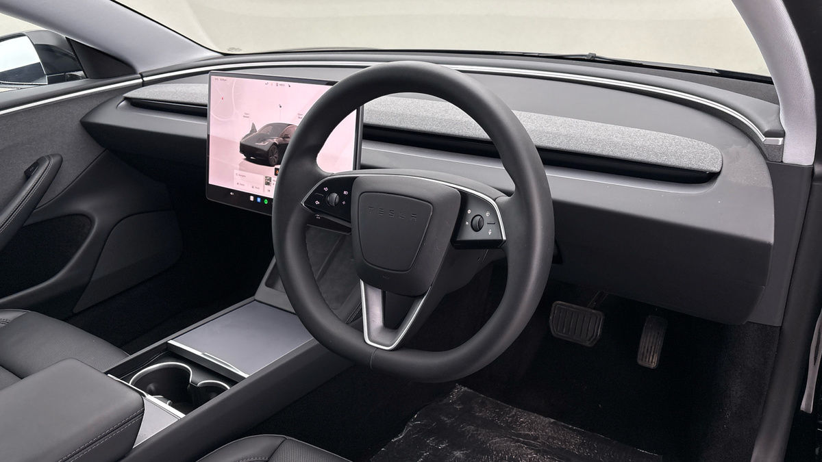 Tesla Model 3 Image 6