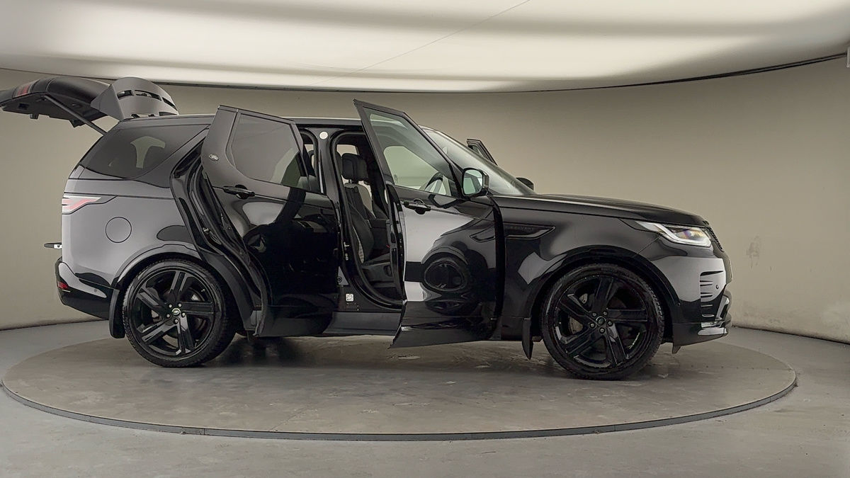 More views of Land Rover Discovery