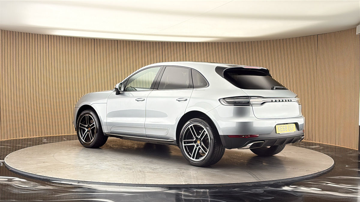 More views of Porsche Macan