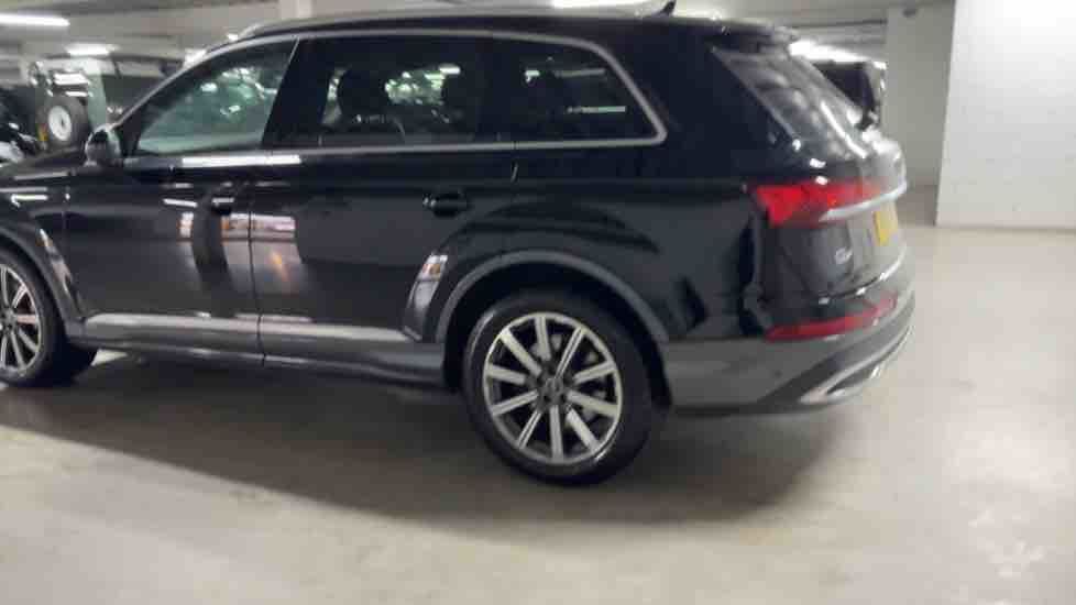 More views of Audi Q7
