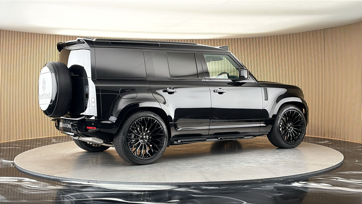More views of Land Rover Defender 110