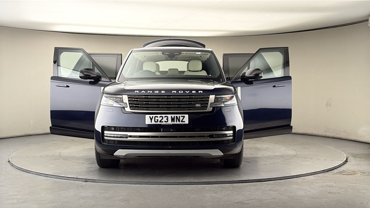 More views of Land Rover Range Rover