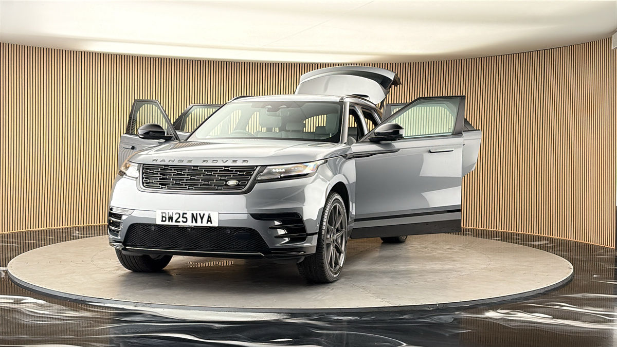 More views of Land Rover Range Rover Velar