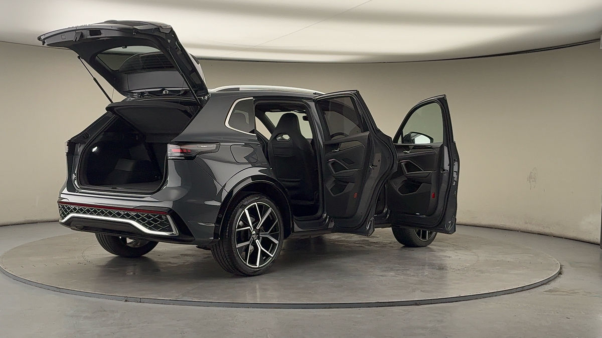 More views of Volkswagen Tiguan