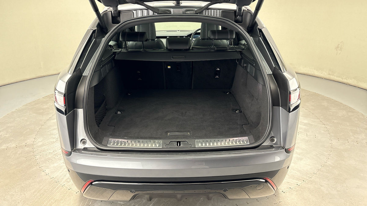 Land Rover Range Rover Velar Image 11