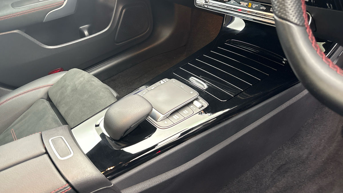 Mercedes-Benz CLA Image 18