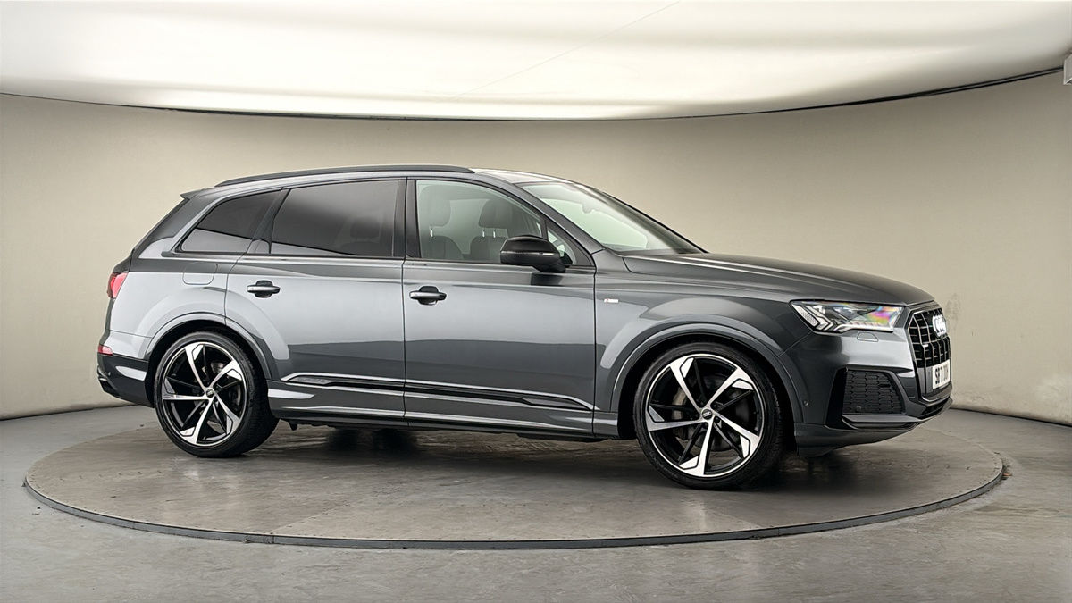 More views of Audi Q7