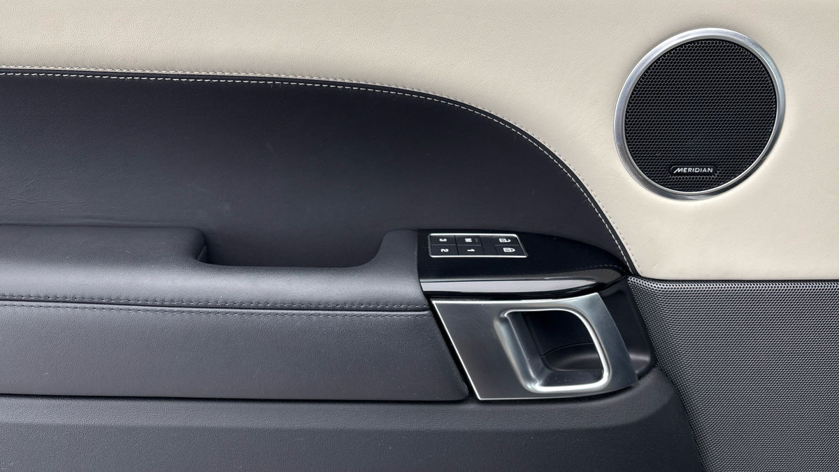 Land Rover Range Rover Sport Image 19
