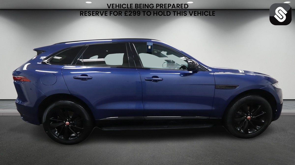 Jaguar F-PACE Image 5