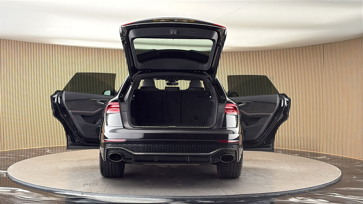 More views of Audi RSQ8