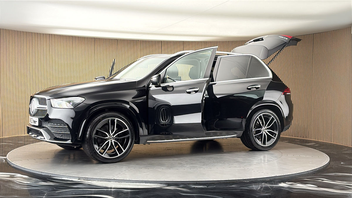 More views of Mercedes-Benz GLE