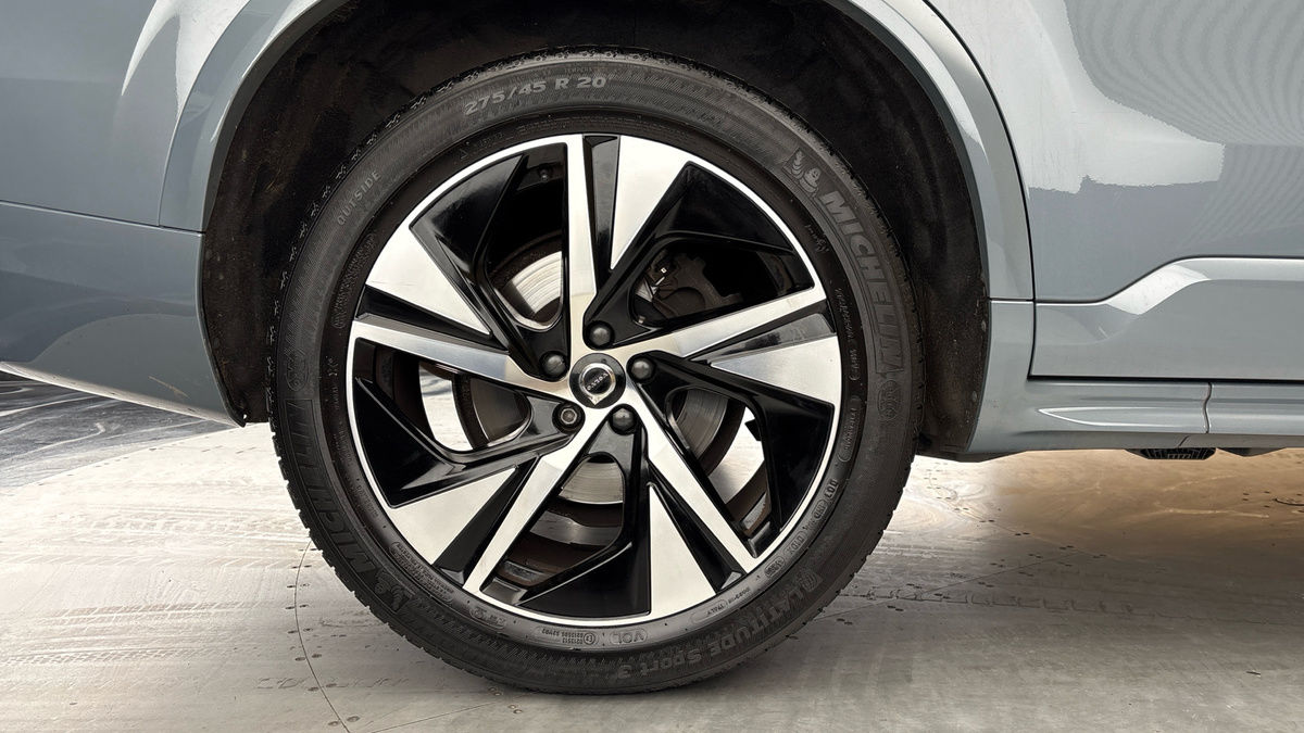 Volvo XC90 Image 10