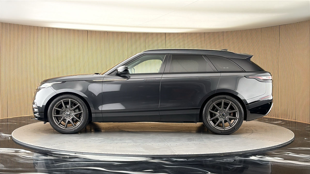 Land Rover Range Rover Velar Image 15