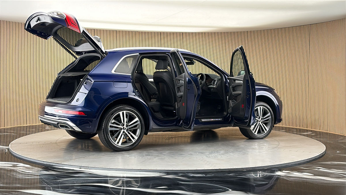 More views of Audi Q5