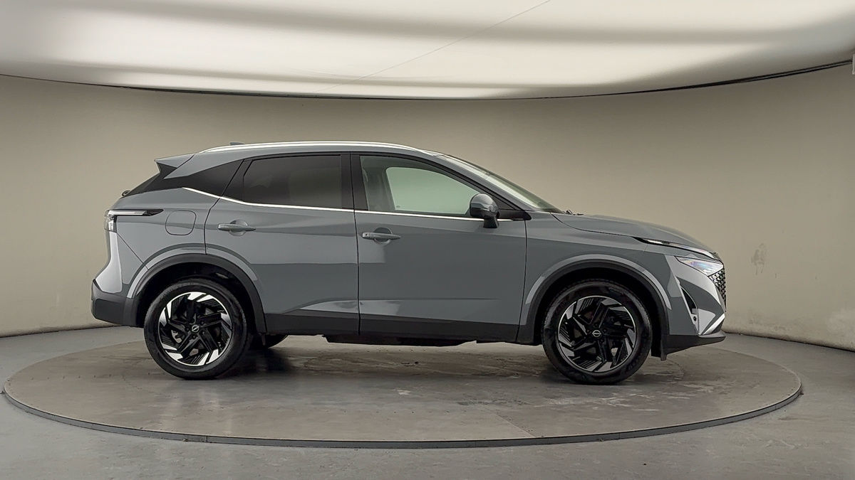 More views of Nissan Qashqai